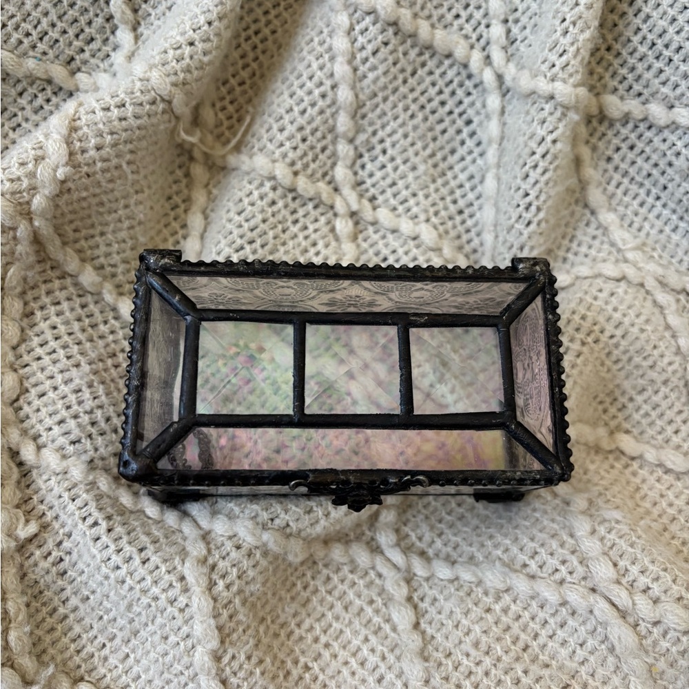 Elegant Glass Jewelry Box with Black Frame and iridescence in Glass by J Devlin - Picture 3 of 4